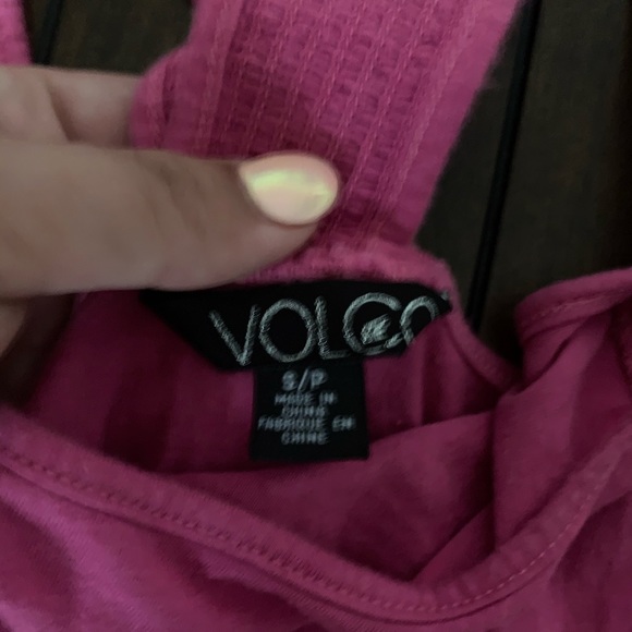 VOLCOM || Tank Top - Picture 2 of 3